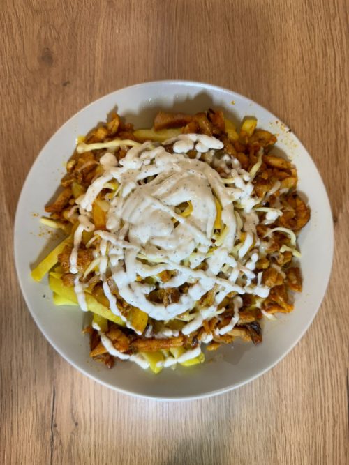 PATATAS CON POLLO 4 QUESOS Y SALSA KEBAB